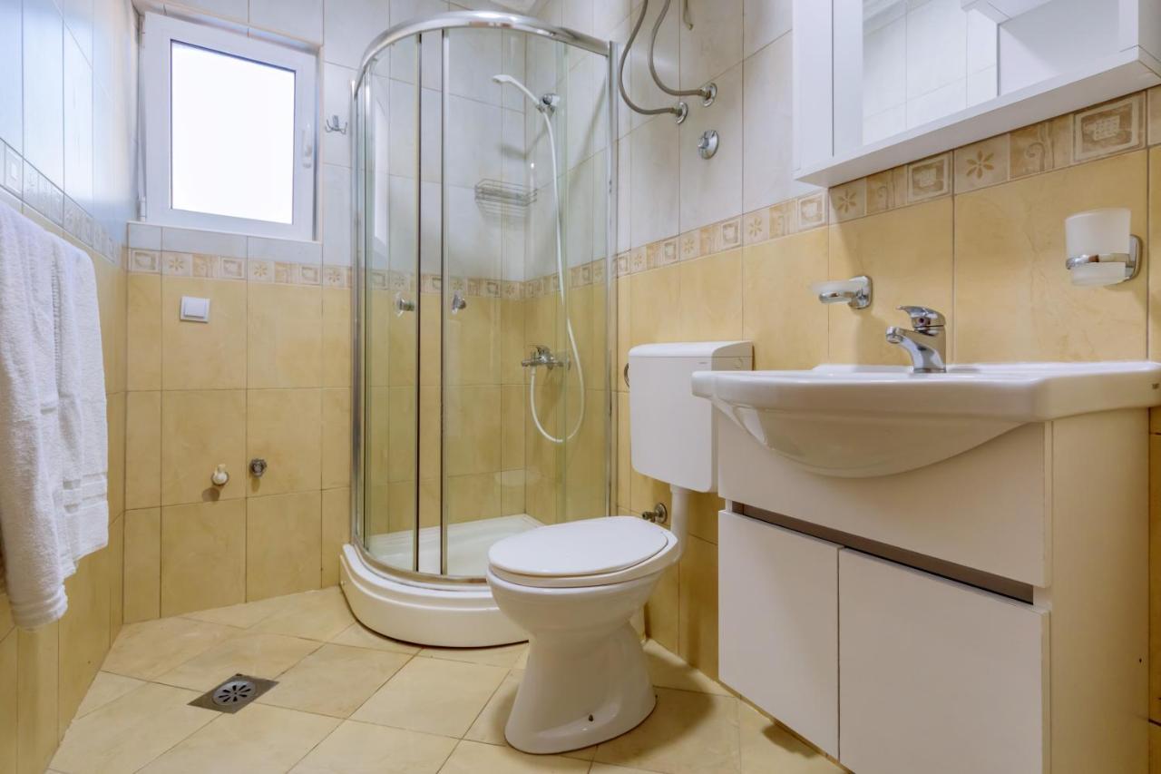Ani Apartmani Dobra Voda Buitenkant foto
