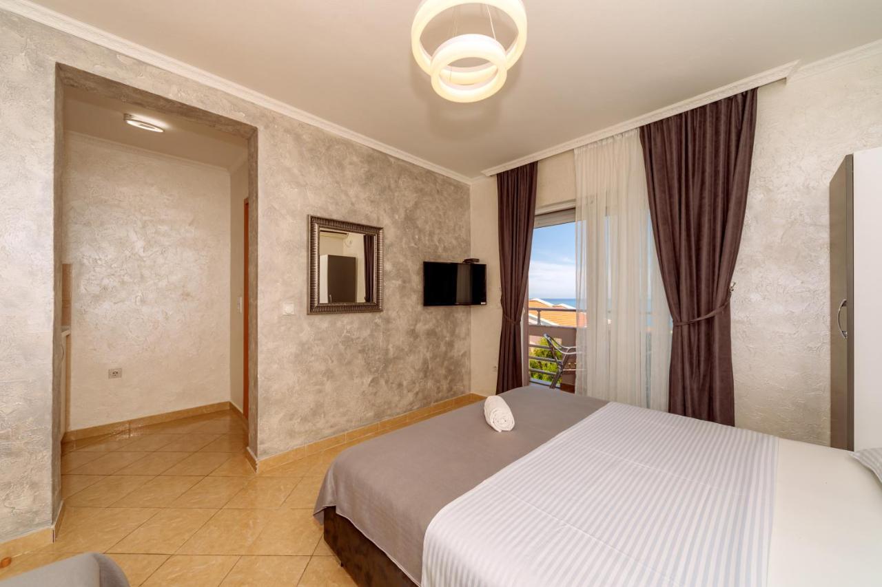 Ani Apartmani Dobra Voda Buitenkant foto