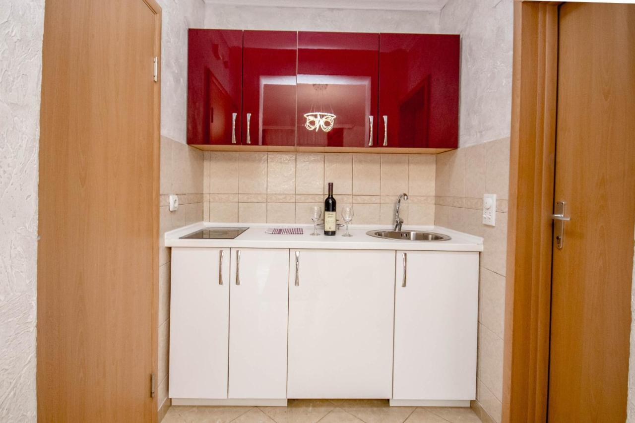 Ani Apartmani Dobra Voda Buitenkant foto