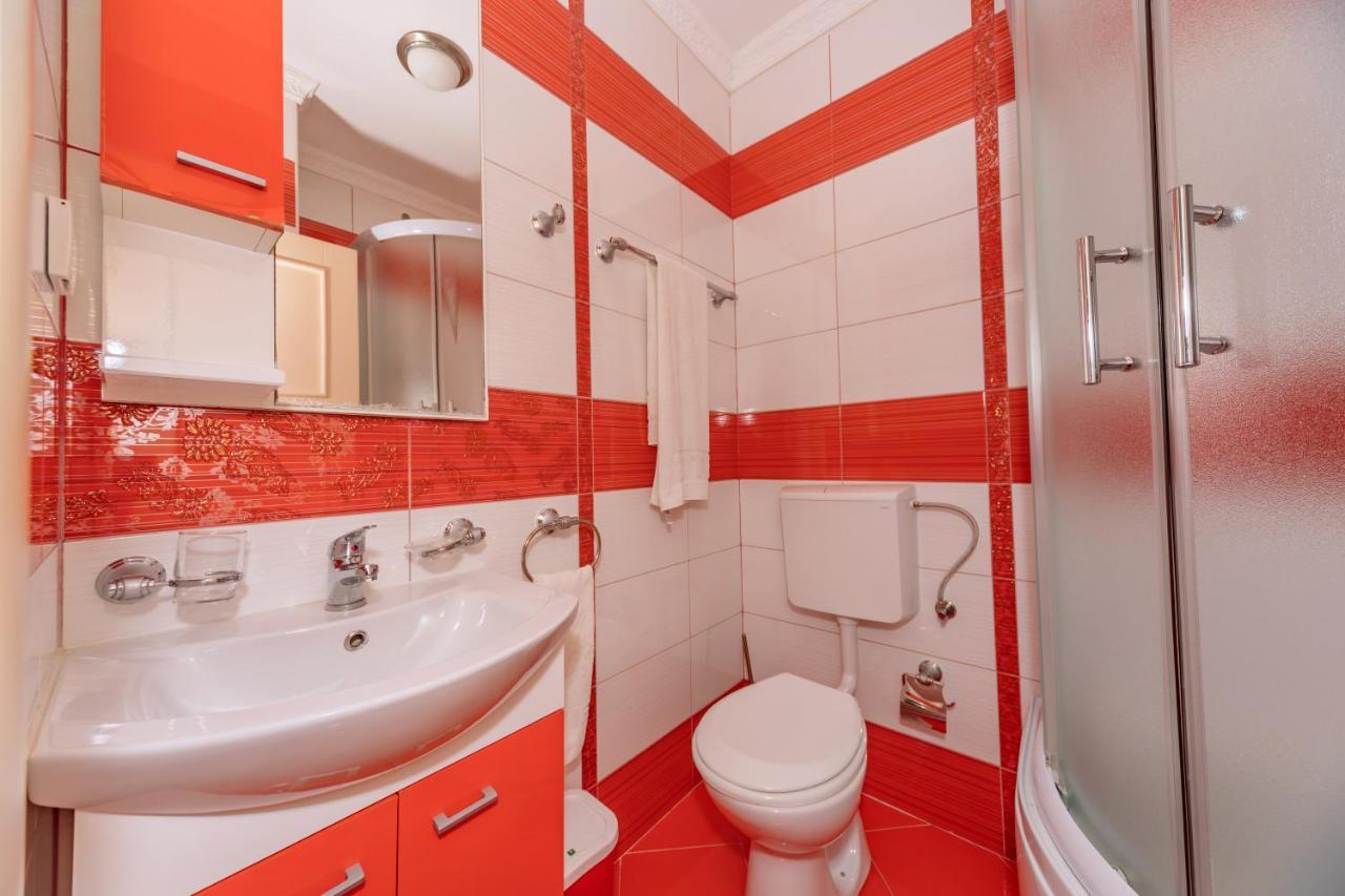 Ani Apartmani Dobra Voda Buitenkant foto