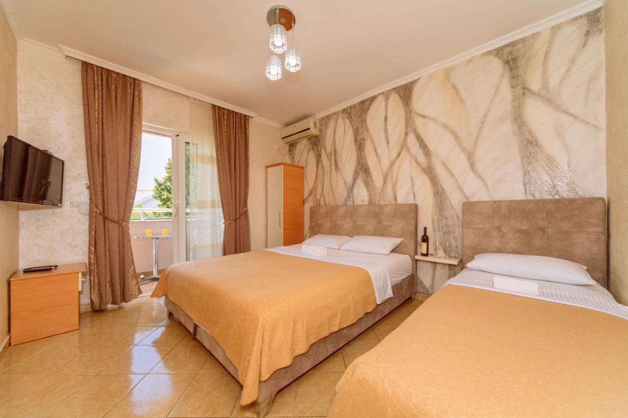 Ani Apartmani Dobra Voda Buitenkant foto