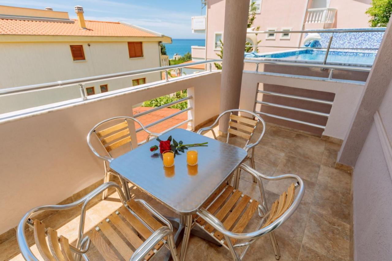 Ani Apartmani Dobra Voda Buitenkant foto